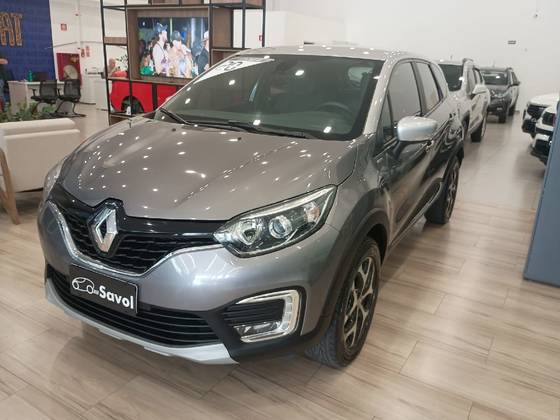RENAULT CAPTUR 1.6 16V SCE FLEX BOSE X-TRONIC RENAULT CAPTUR 1.6 16V SCE FLEX BOSE X-TRONIC